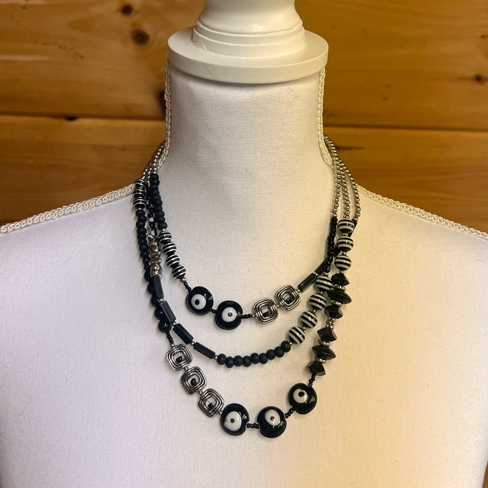 Elegant Black and White Beaded Necklace Gods eye